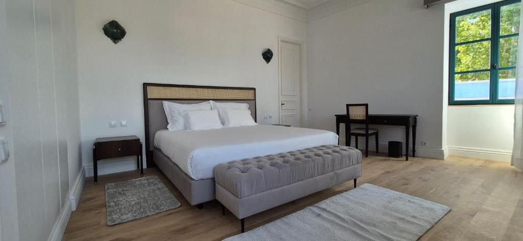 Double or Twin Room with Balcony room - Image 3