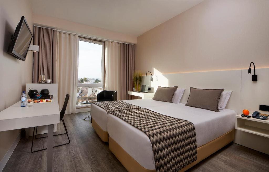 Superior Double or Twin Room room - Image 1