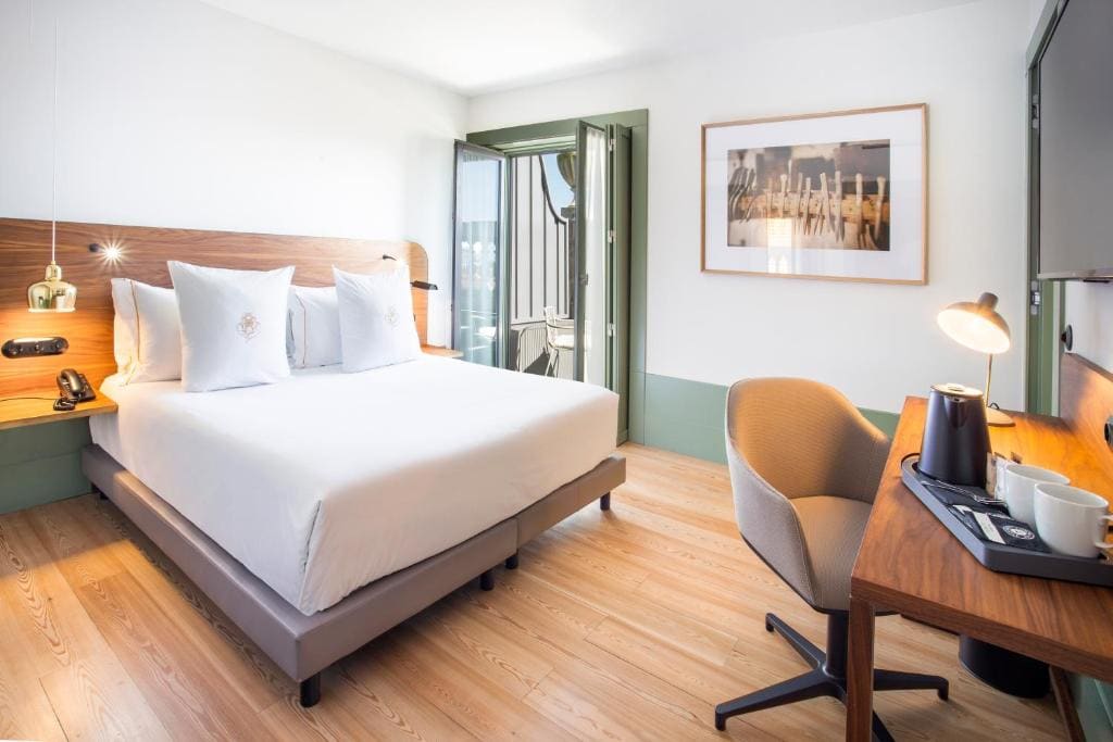 Standard Double or Twin Room room - Image 2