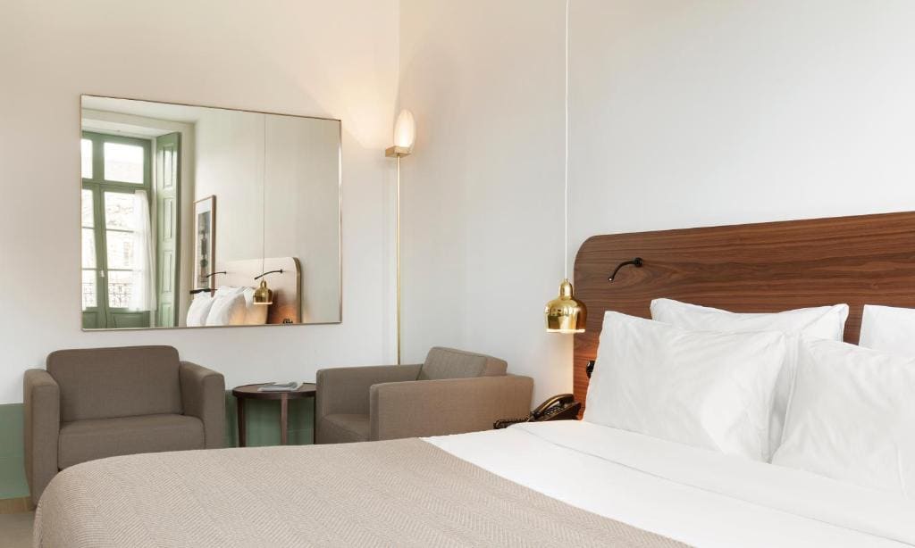 Premium Double or Twin Room room - Image 2