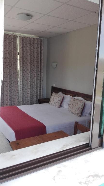Double or Twin Room room - Image 2