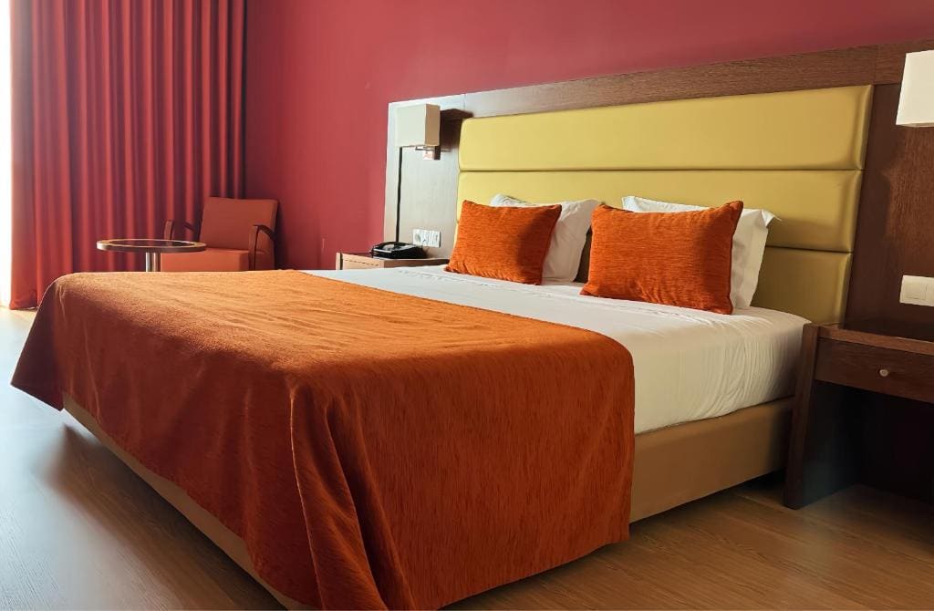 Double or Twin Room with Swimming Pool Access room - Image 2