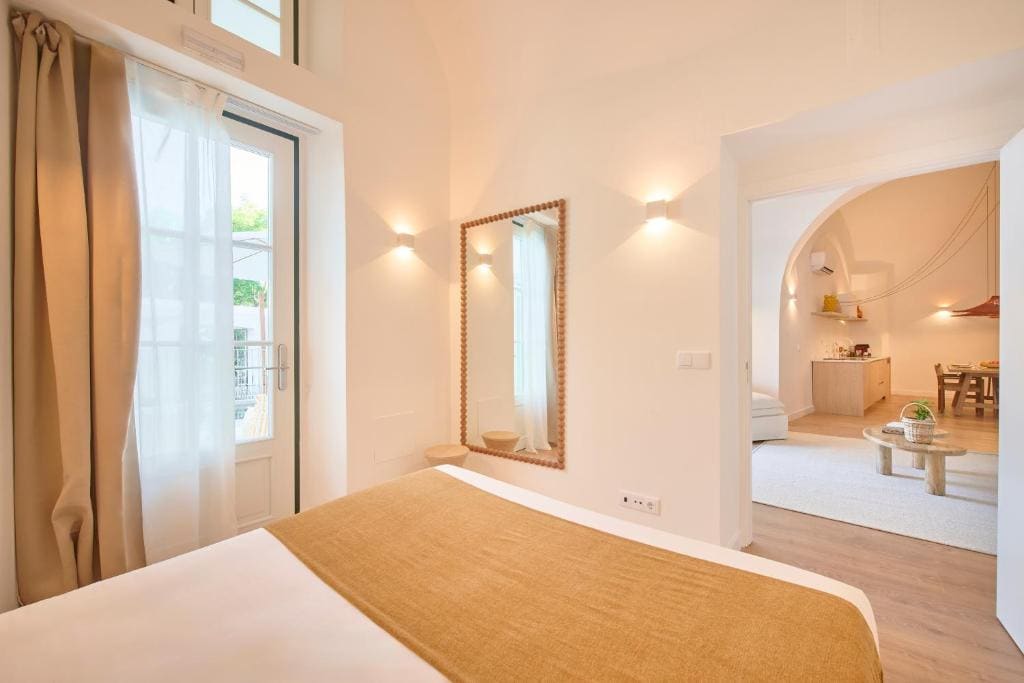 Family Two-Bedroom Apartment with View room - Image 3