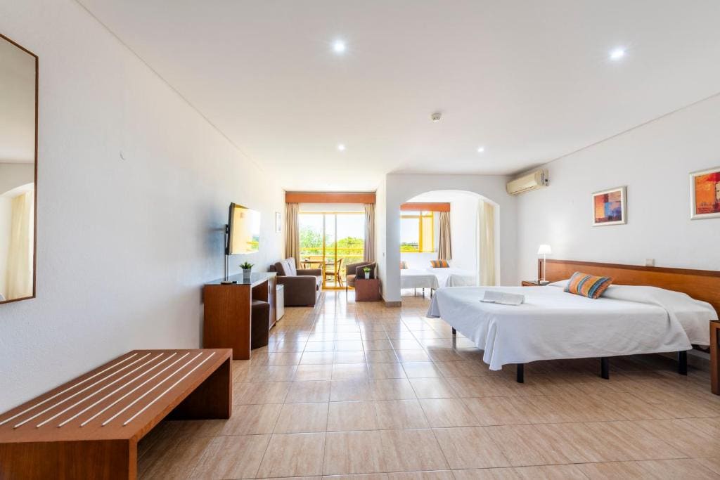Double or Twin Room room - Image 1
