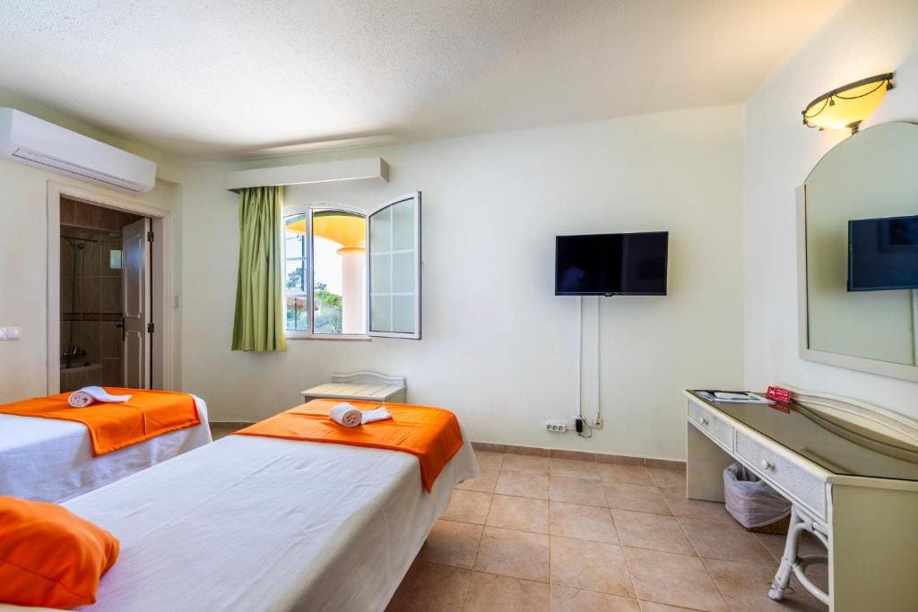 Special Offer - Double or Twin Room room - Image 2