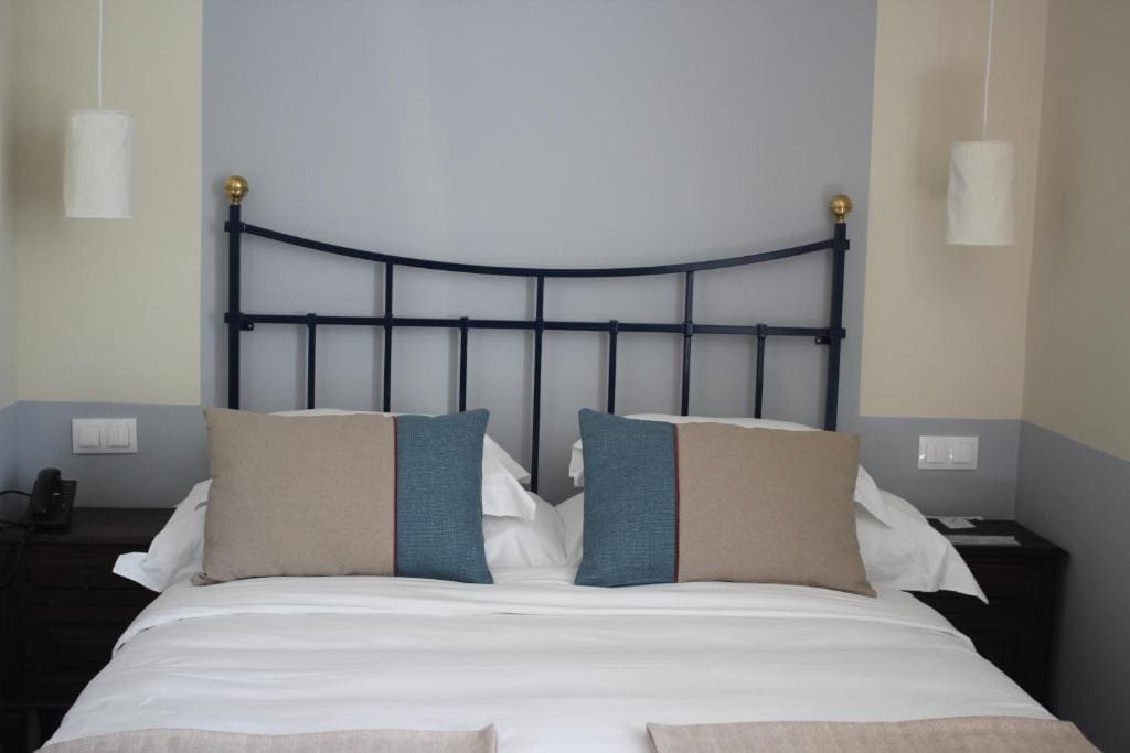 Double or Twin Room room - Image 2