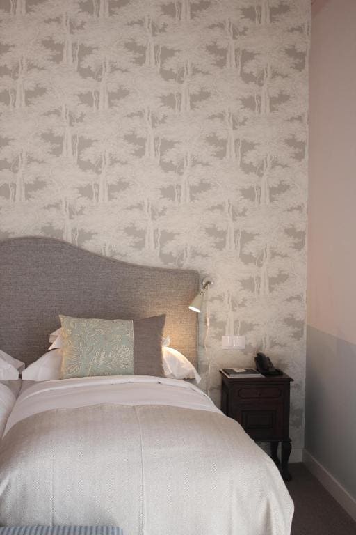 Superior Double or Twin Room room - Image 3