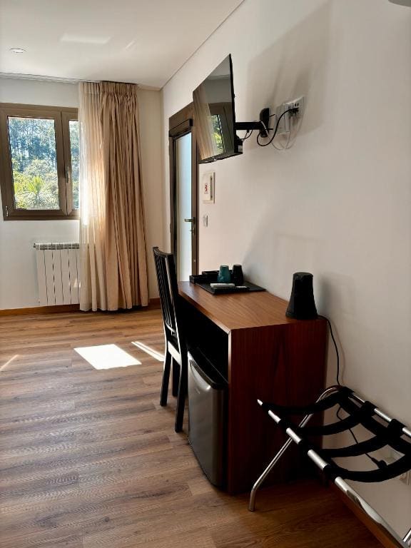 Deluxe Twin Room room - Image 3