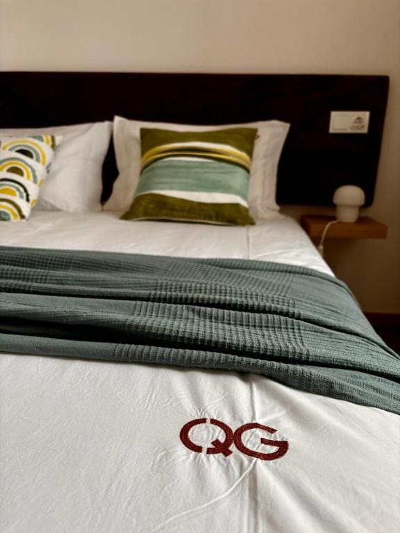 Deluxe Double Room with Balcony room - Image 3