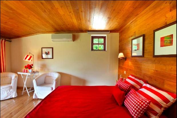 Three-Bedroom Vacation Home room - Image 3