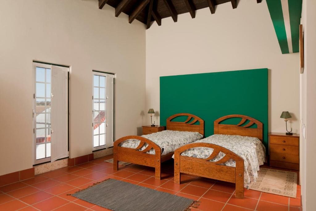 One-Bedroom Apartment room - Image 2