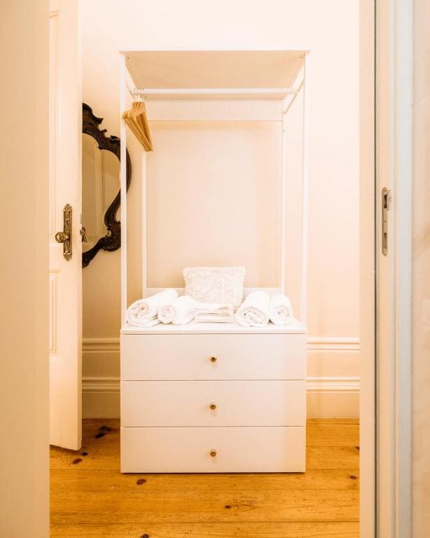 Double Room with Private Bathroom room - Image 3