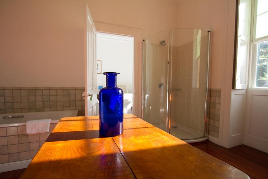 Family Room with Private Bathroom room - Image 3