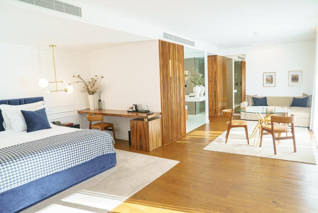 Suite with Private Pool room - Image 2