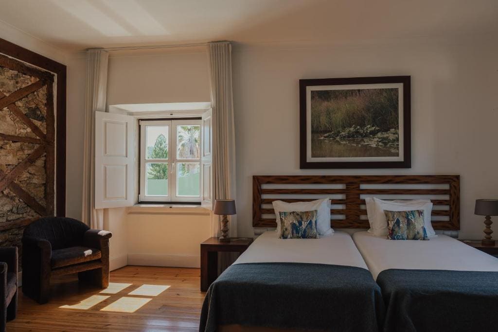 Superior Twin Room room - Image 1