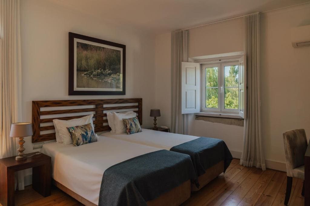 Superior Twin Room room - Image 2