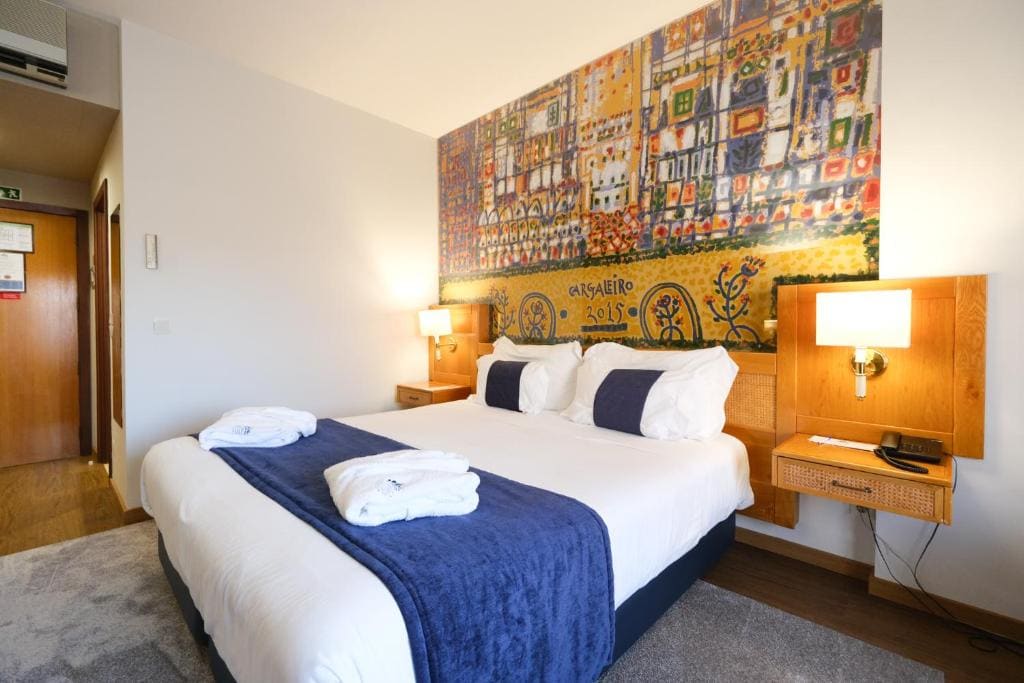 Deluxe King Room room - Image 1