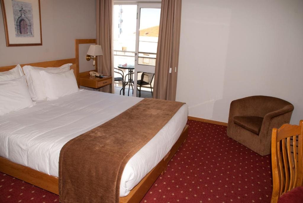 Double or Twin Room with Balcony room - Image 3