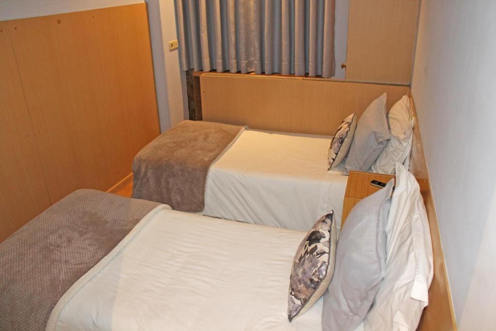 Twin Room room - Image 2
