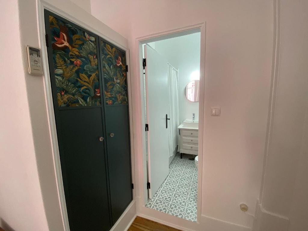 Deluxe Double Room with Balcony room - Image 3