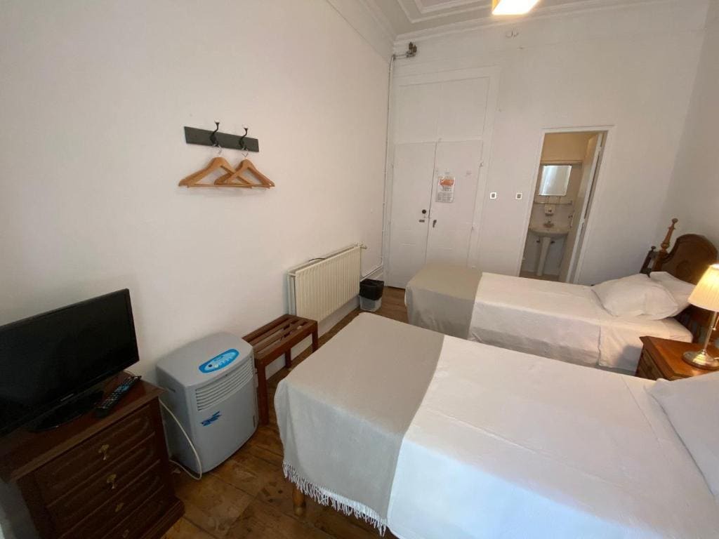 Twin Room room - Image 3