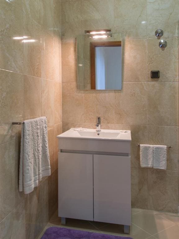 Standard Triple Room room - Image 1