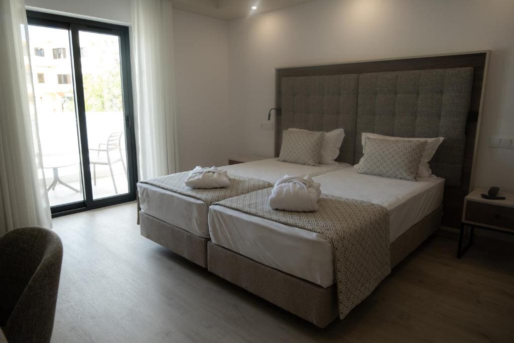Standard Double or Twin Room with Balcony room - Image 2