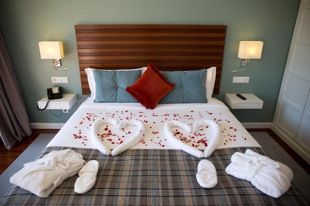 Double or Twin Room with Romantic Package room - Image 1
