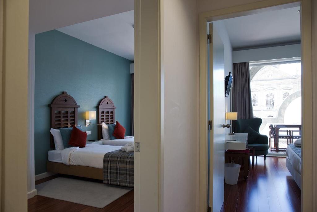 Family Room room - Image 2