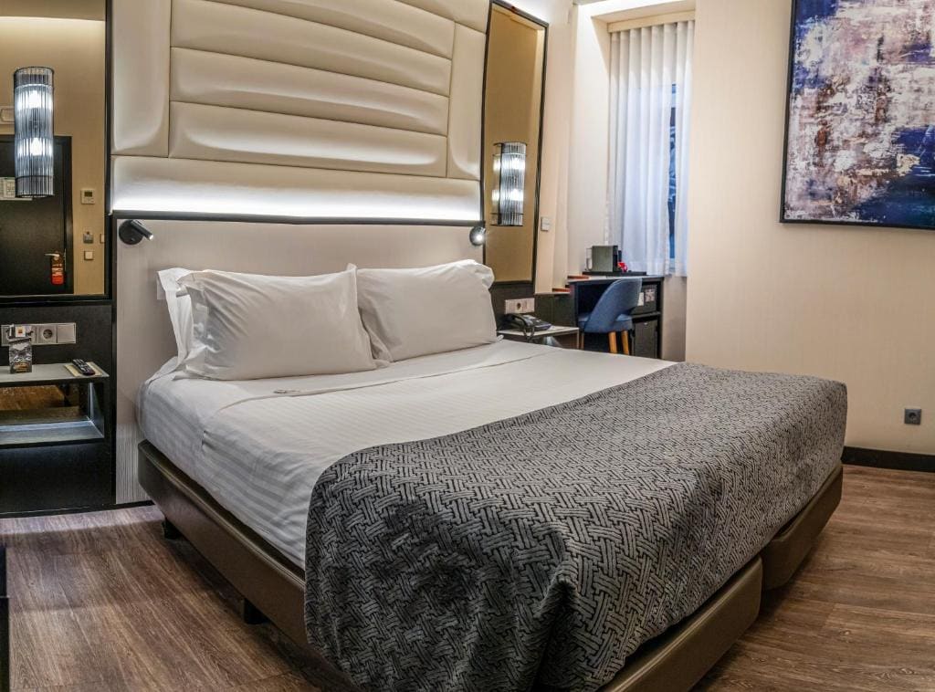 Comfort Double Room with Interior View room - Image 1