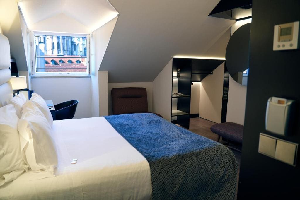 Confort Single Room with Street View room - Image 1