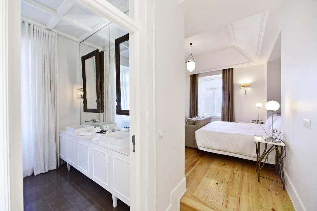 Junior Suite with River View room - Image 1