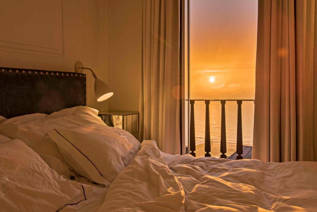 Standard Double Room with River View room - Image 2