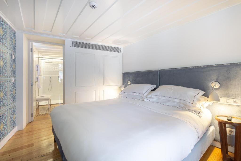 Small Double Room room - Image 3