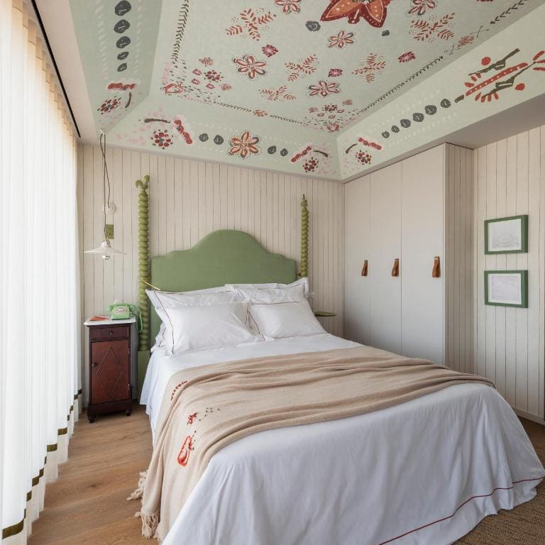 One-Bedroom Apartment room - Image 2
