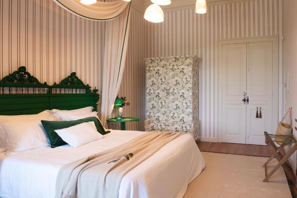 Deluxe Double Room room - Image 2
