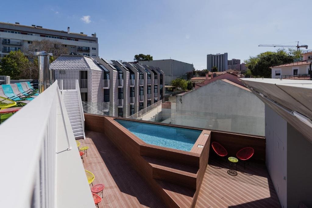 Double Room with Balcony room - Image 3