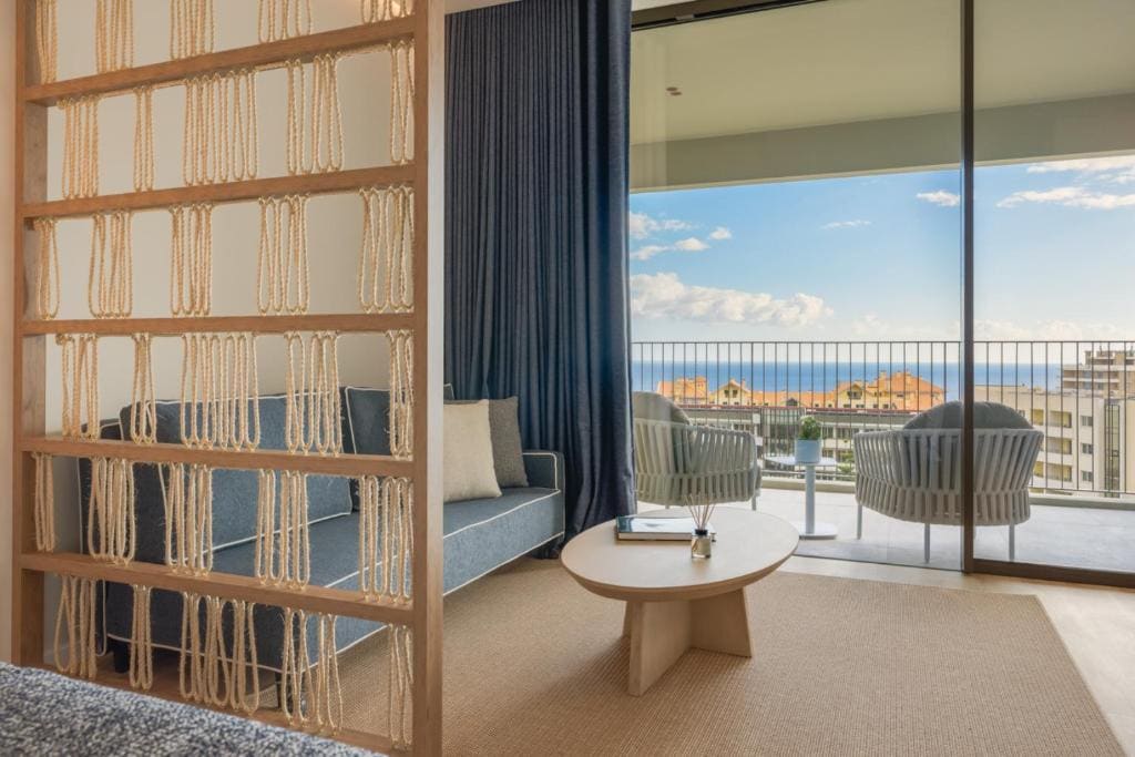 Suite with Sea View room - Image 1