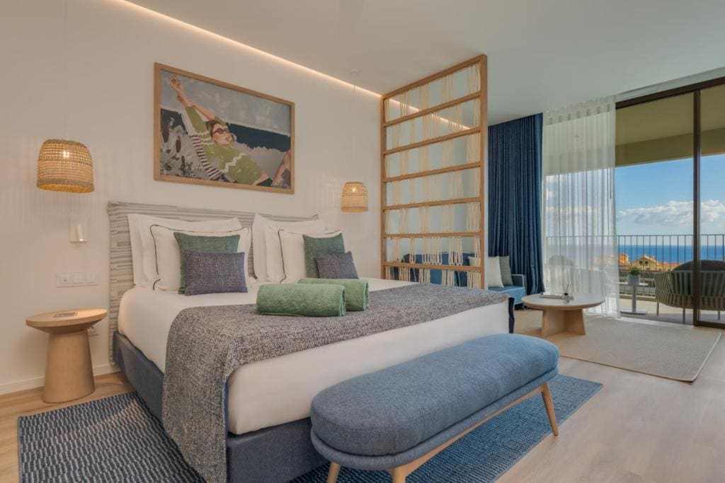 Suite with Sea View room - Image 2