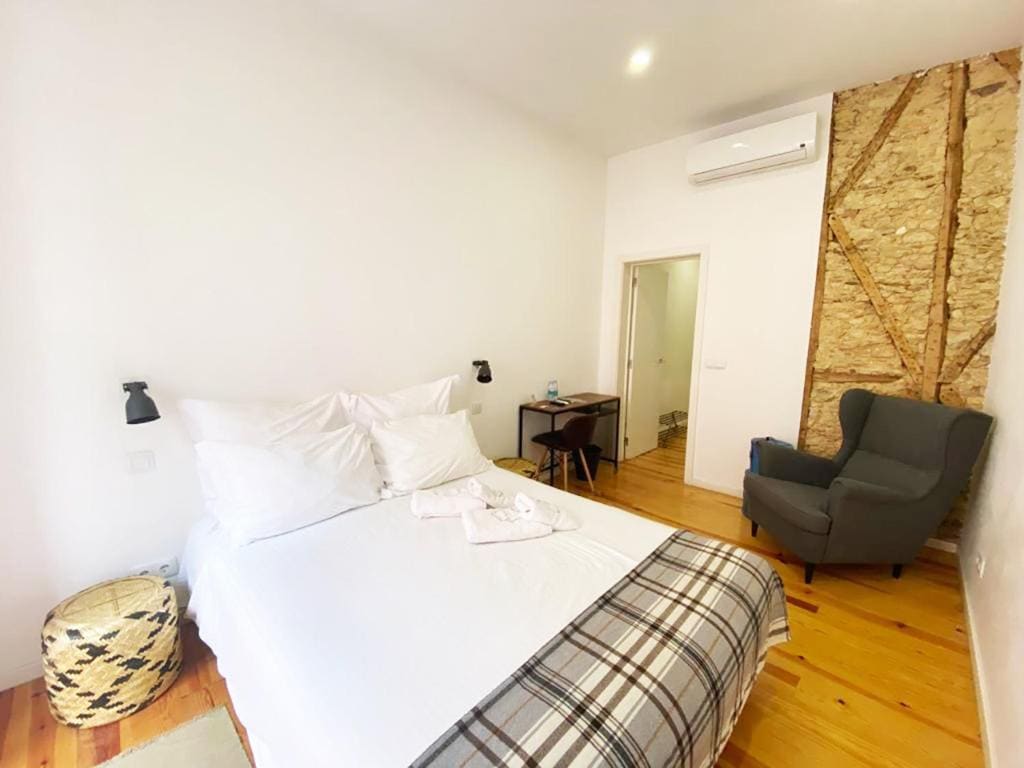 Deluxe Twin Room room - Image 3