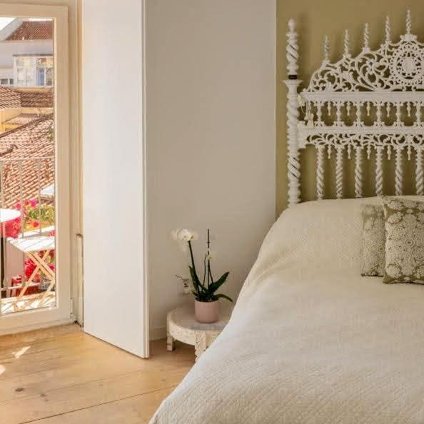 Deluxe Double Room with Balcony room - Image 1