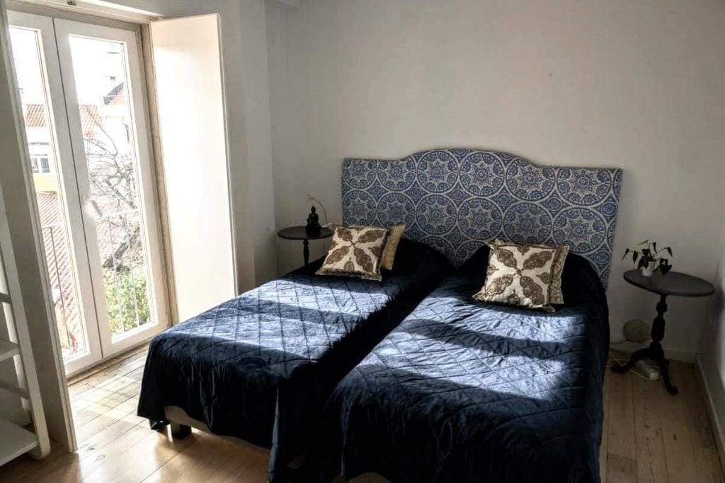 Twin Room with City View room - Image 2