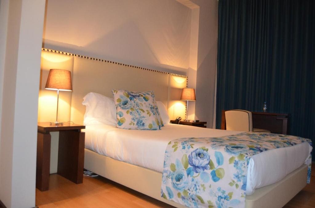 Double or Twin Room room - Image 3