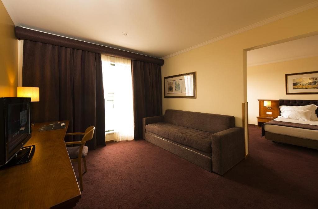 Junior Suite (3 Adults) room - Image 2