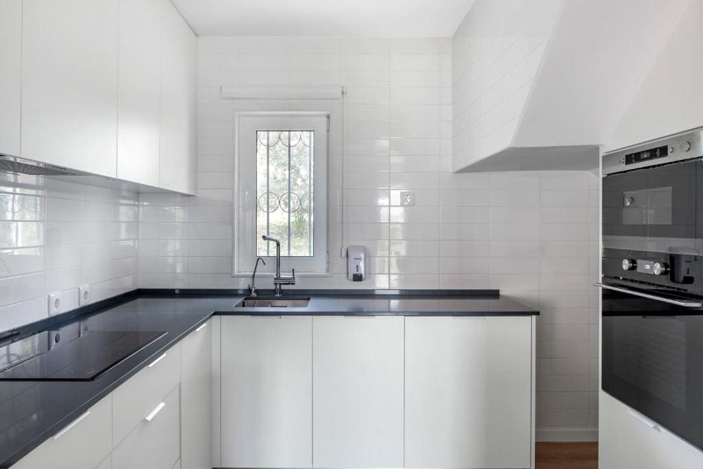 Premium Two-Bedroom Apartment room - Image 1
