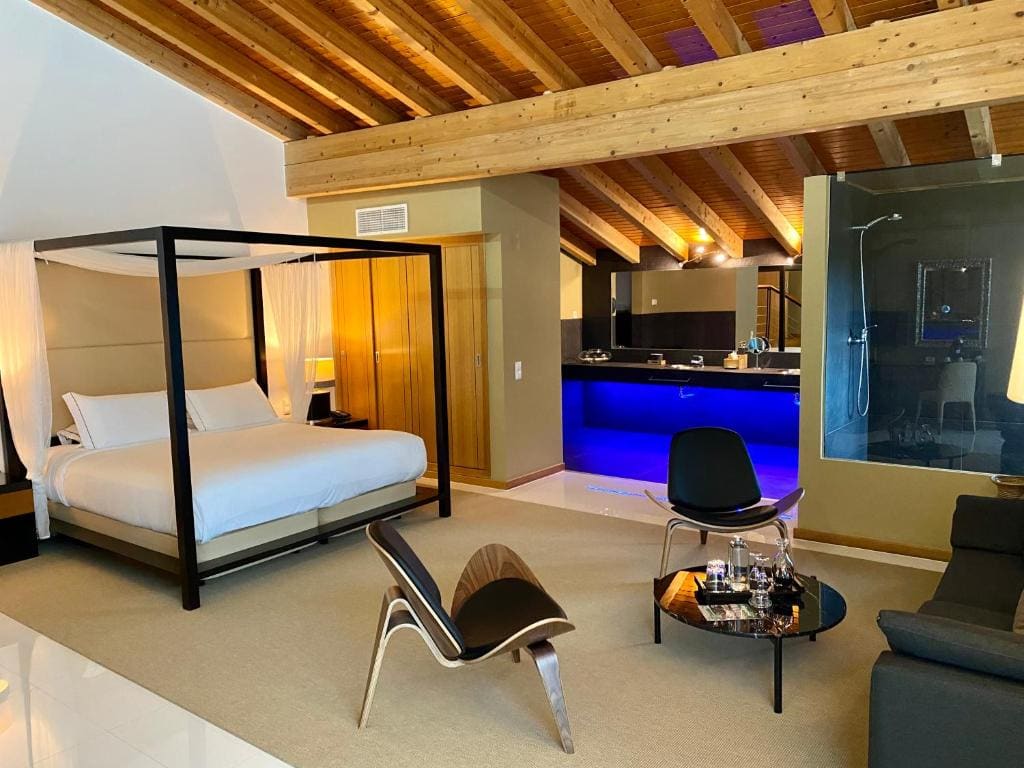 Deluxe Room room - Image 3