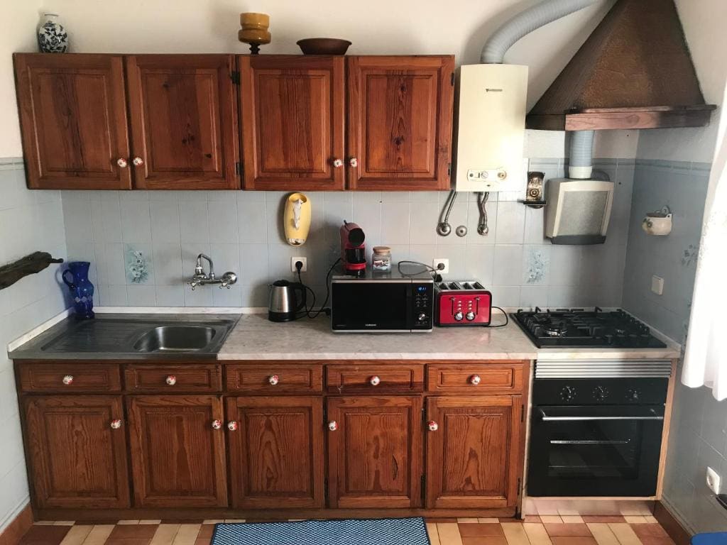 One-Bedroom House room - Image 2