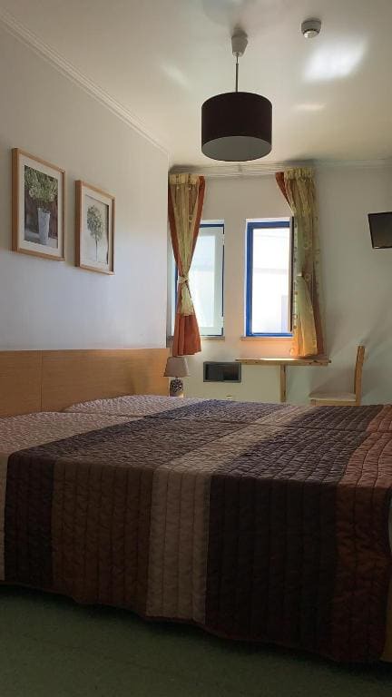 Double or Twin Room with Sea View room - Image 2