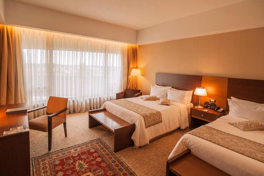 Premier Twin Room room - Image 1