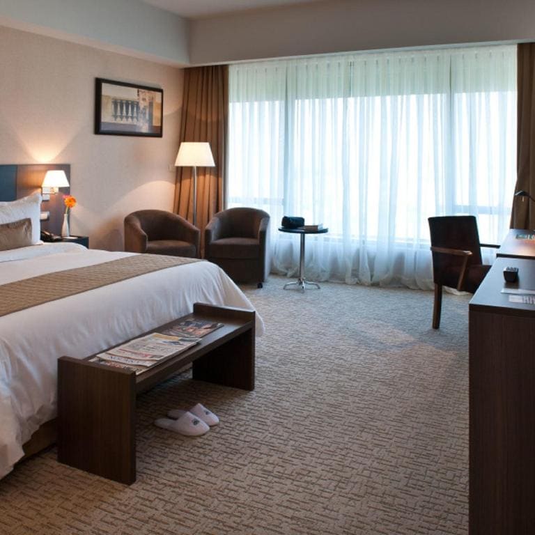 Premier Room with Double Bed room - Image 2